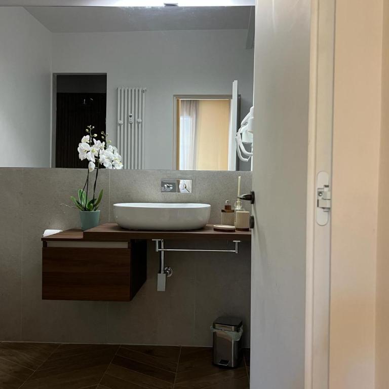 Ghirlanda House - Two-Bedroom Apartment - 17