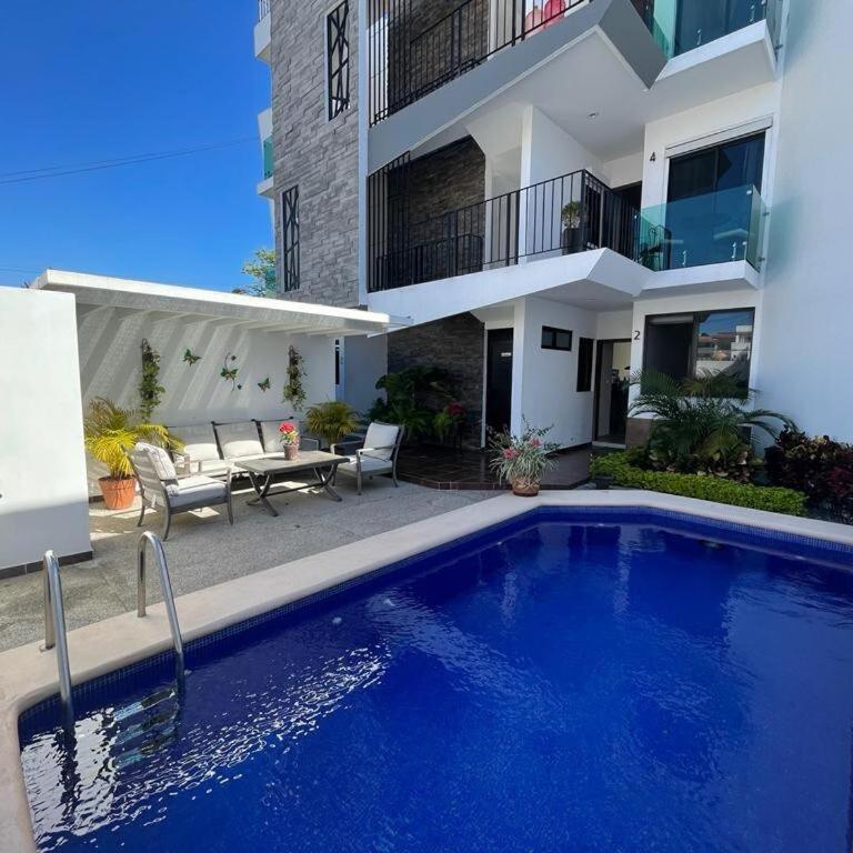Apartamento en PB con piscina a poca distancia de la playa - Two-Bedroom Apartment - 14