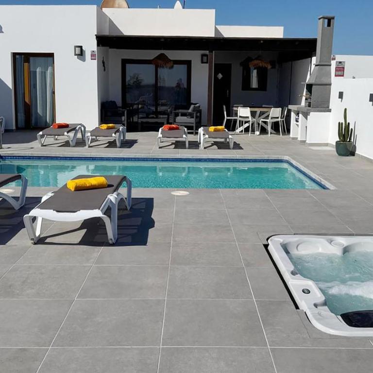 Lovely Casa Deseada, heated pool, jacuzzi, BBQ, ping pong table - Villa with Sea View - 40
