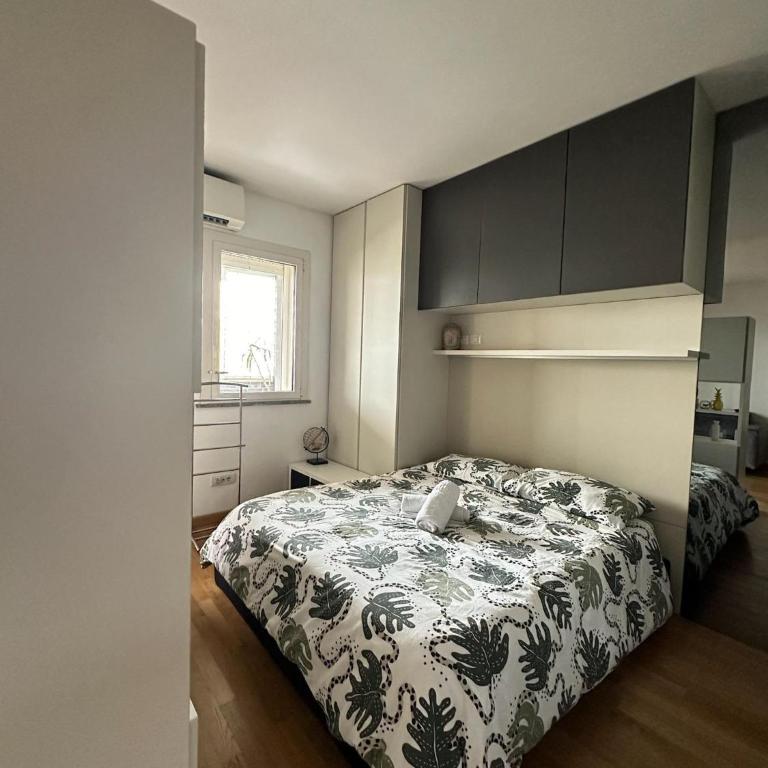 Modern Loft Private - One-Bedroom Apartment - 14