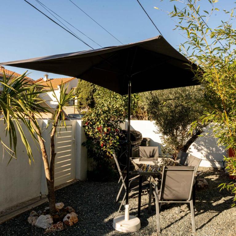 Appartement avec piscine et jacuzzi à 50mètres de la plage et 5min de l'allée des Pins - Appartement avec Vue et Balcon - 25