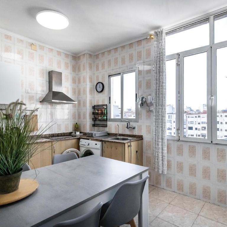Penthouse with Terrace in the Heart of Valencia - Three-Bedroom Apartment - 18