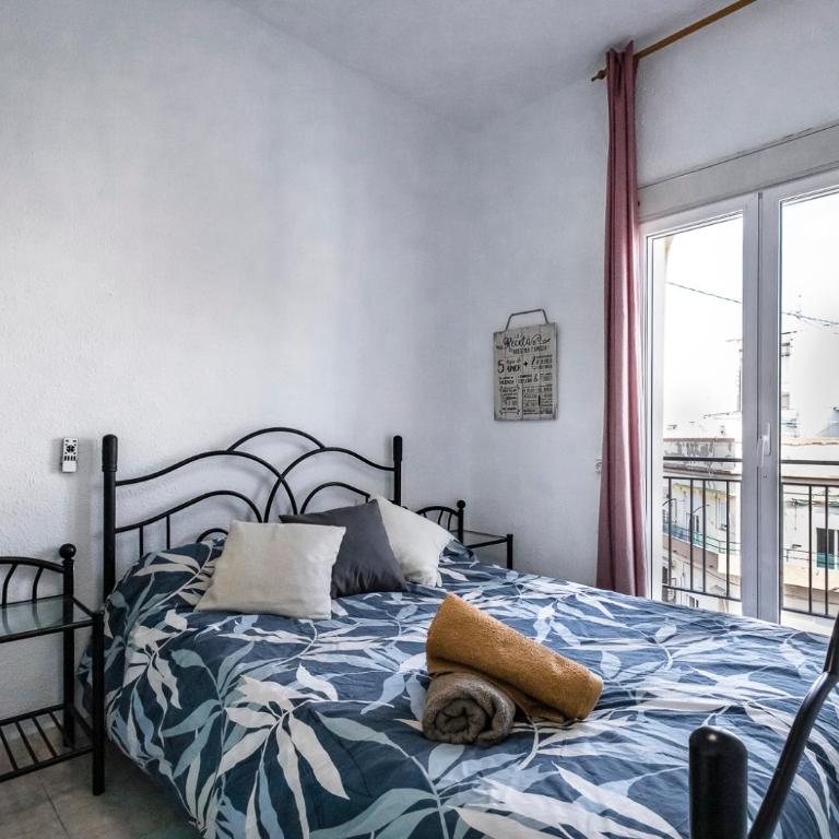 Penthouse with Terrace in the Heart of Valencia - Three-Bedroom Apartment - 11