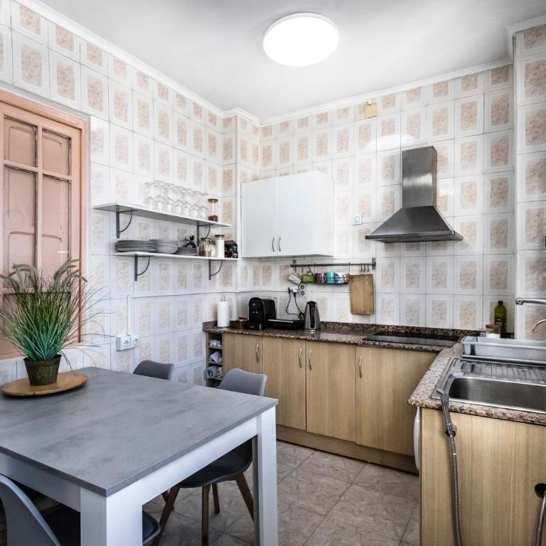 Penthouse with Terrace in the Heart of Valencia - Three-Bedroom Apartment - 15