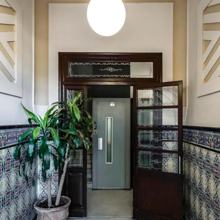 Penthouse with Terrace in the Heart of Valencia - Three-Bedroom Apartment - 33