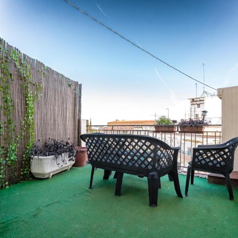 Penthouse with Terrace in the Heart of Valencia - Three-Bedroom Apartment - 1