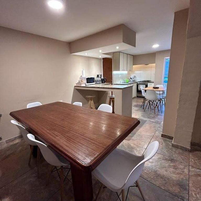 Casa con Pileta en Punta mogotes - Casa de 6 dormitorios - 5