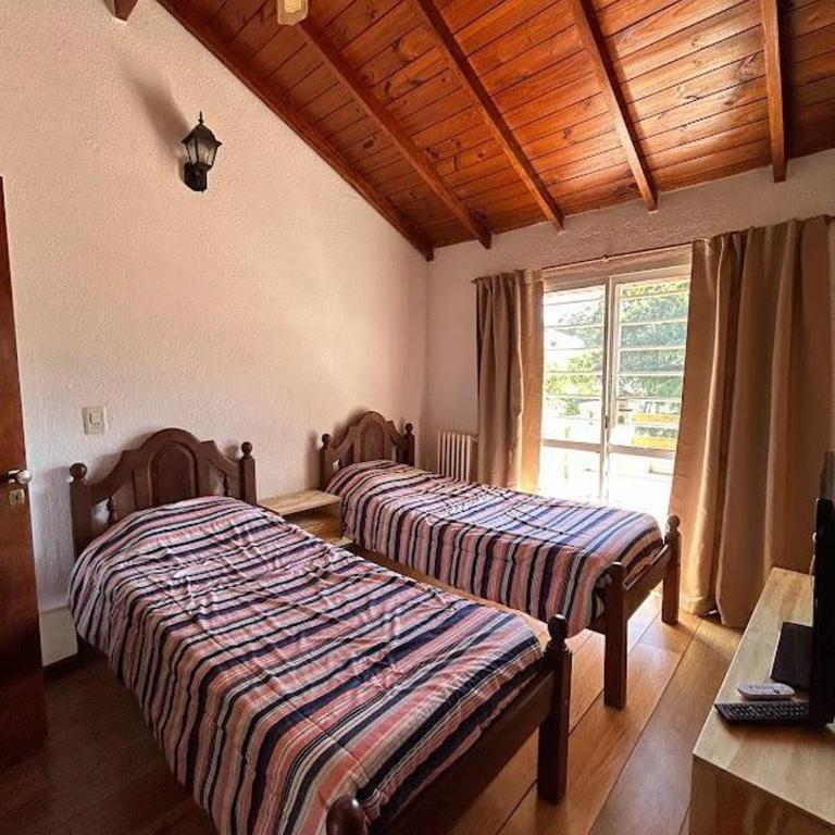 Casa con Pileta en Punta mogotes - Casa de 6 dormitorios - 7