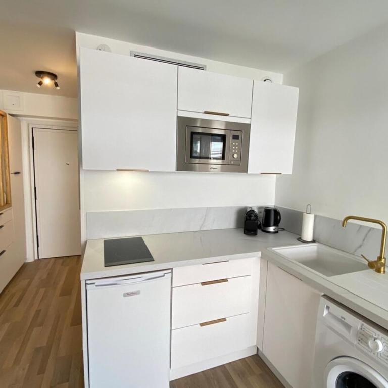 06AI - Beautiful renovated studio - sea and pool view - Appartement 1 Chambre - 10