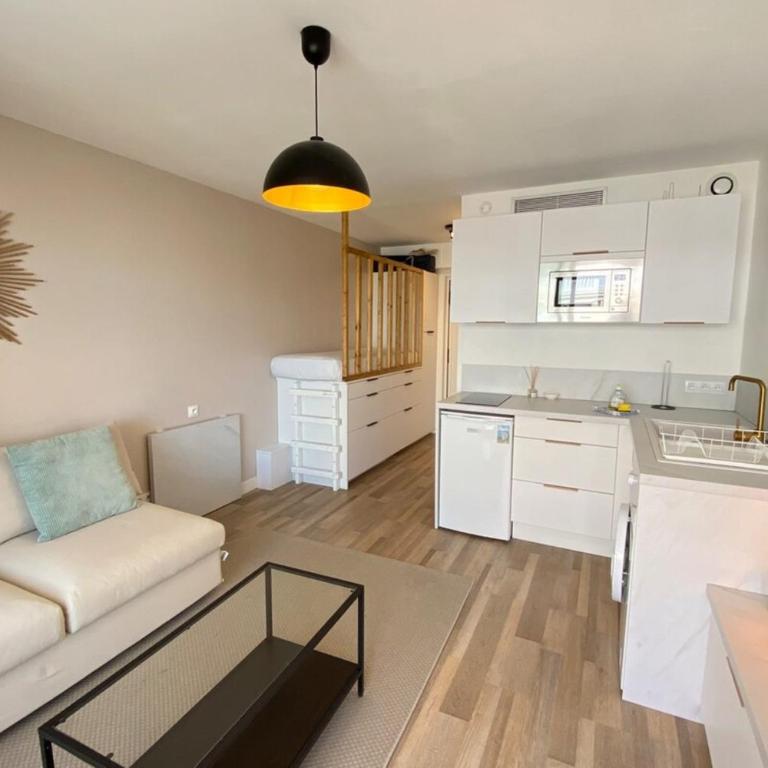 06AI - Beautiful renovated studio - sea and pool view - Appartement 1 Chambre - 16