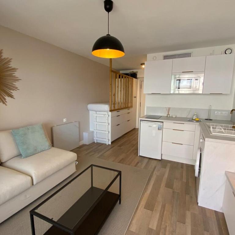 06AI - Beautiful renovated studio - sea and pool view - Appartement 1 Chambre - 28