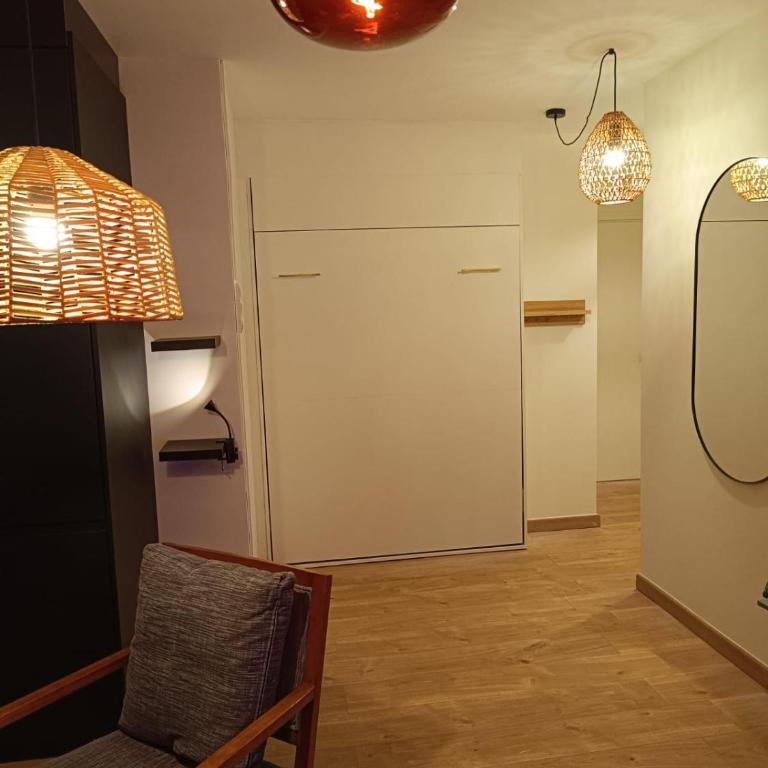 Meublé 3 étoiles - PISCINE- BALCON - TENNIS - Studio - 48