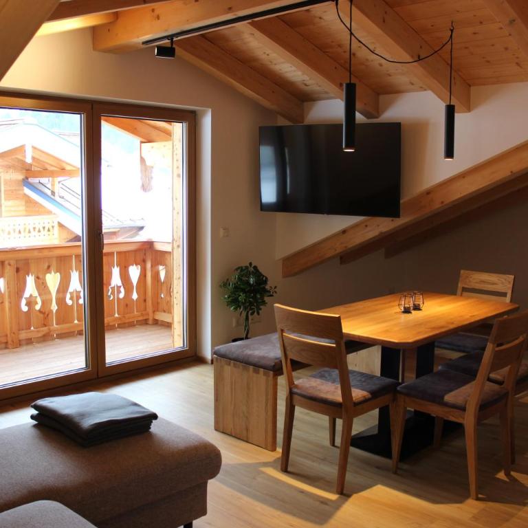 Ferienwohnungen Löslerfreud - Apartamento de 3 dormitorios con balcón - 1