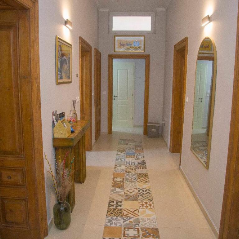 Plaza del Oriente Old Town - Two-Bedroom Deluxe Apartment - 1