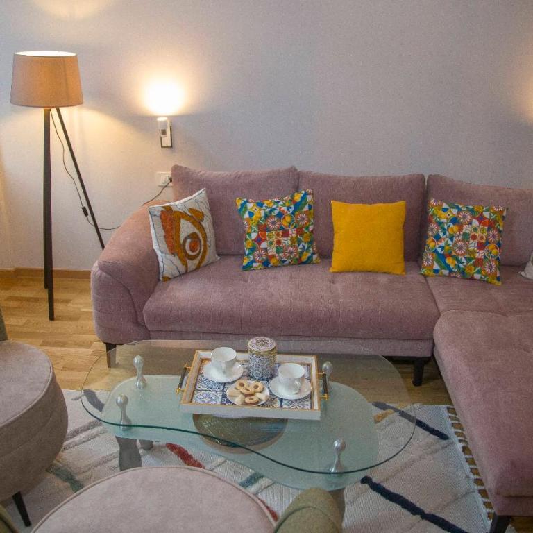 Plaza del Oriente Old Town - Two-Bedroom Deluxe Apartment - 25