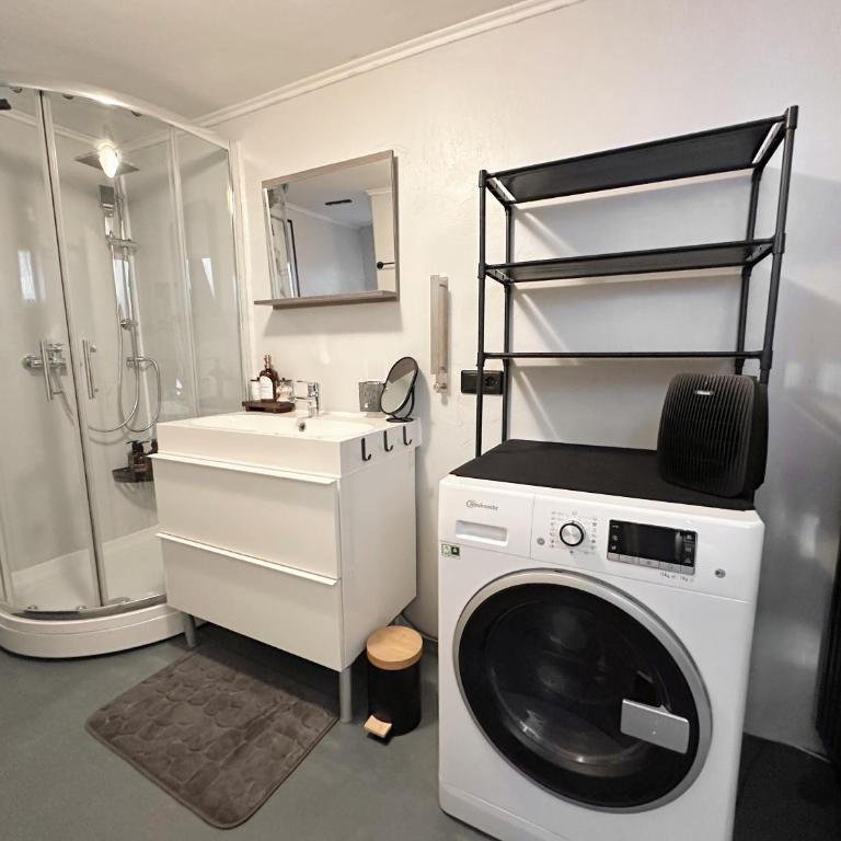 Cozy Central 3 Zimmer Apartment - Apartment Suite mit 3 Schlafzimmern - 9