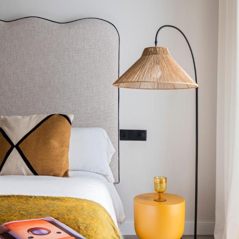 La Muralla Suites by Alohamundi - Two-Bedroom Apartment with courtyard - 15