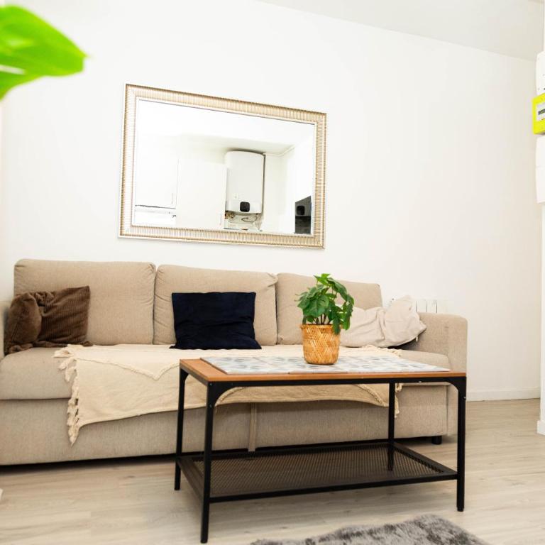 Elégant studio stade de France 8 pour 4 personnes - One-Bedroom Apartment - 8