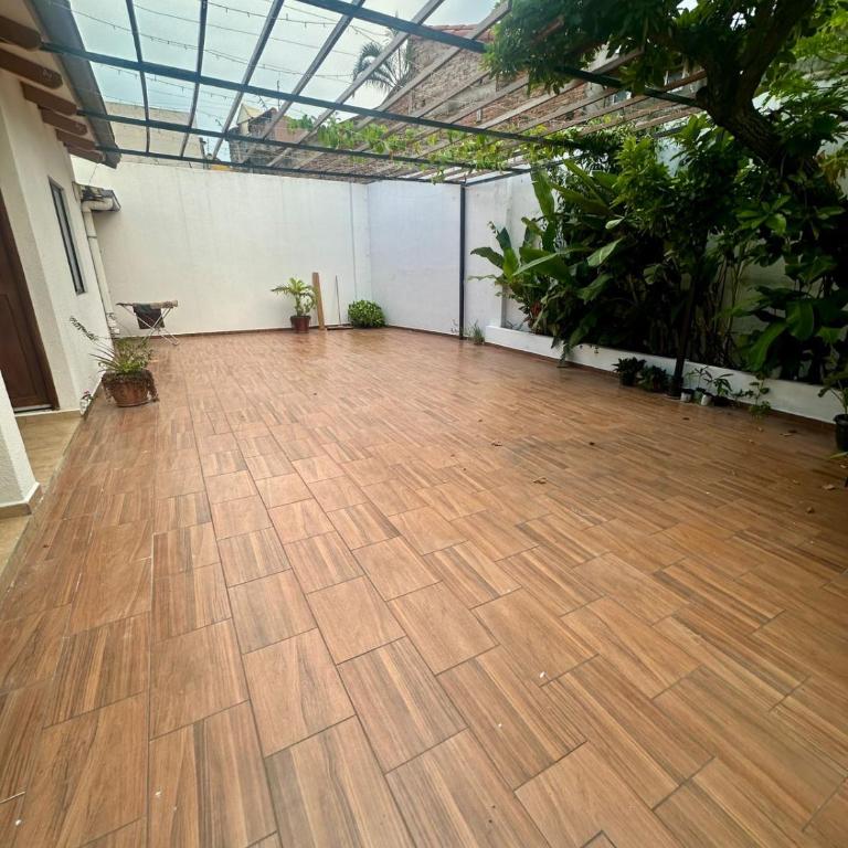 casa con piscina - Casa de 4 dormitorios - 2