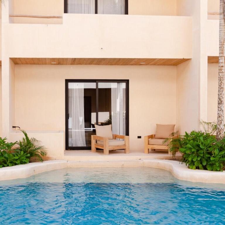 Cocay Lofts 203 Unique Jungle Swim Up y Plunge Pool - One-Bedroom Apartment - 21
