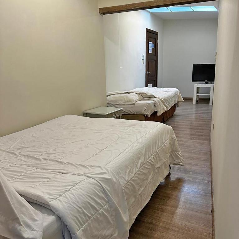 Hostal Latina - Habitación Doble - 2 camas - 5