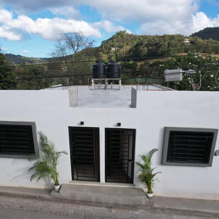 Casas Victoria - Two-Bedroom Family Apartment - 3