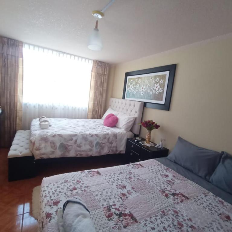 Casa tres habitaciones con parqueo - Apartamento de 3 dormitorios - 1