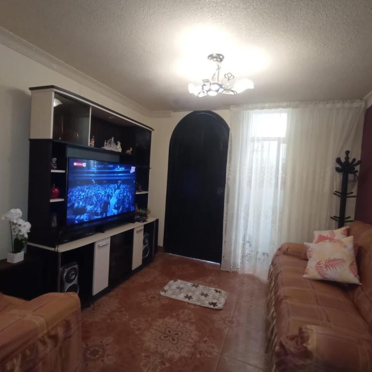 Casa tres habitaciones con parqueo - Apartamento de 3 dormitorios - 7