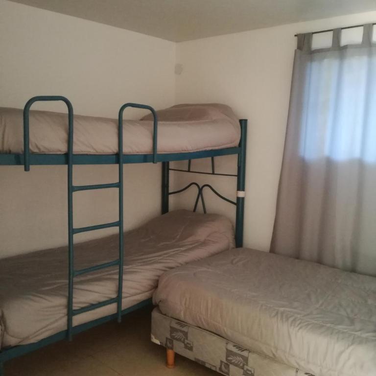 CM Alojamientos MDP Sur - Three-Bedroom House - 10