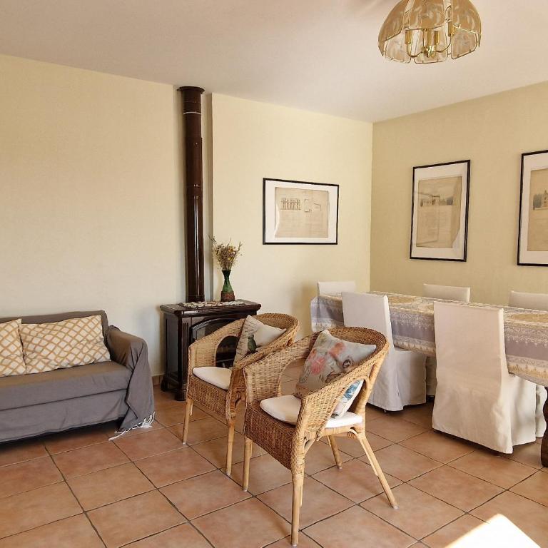 F3 en centre-ville de Banyuls avec terrasse - FR-1-309-58 - Two-Bedroom Apartment - 1