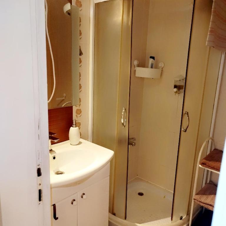 Gold Apartments - Apartman - 16