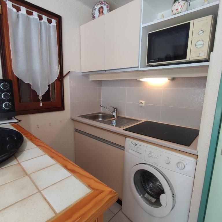 Appartement 3 pièces pour 4 avec piscine, terrasse et parking privé à 400m de la plage à Argelès-sur-Mer - FR-1-776-21 - Appartement - 6