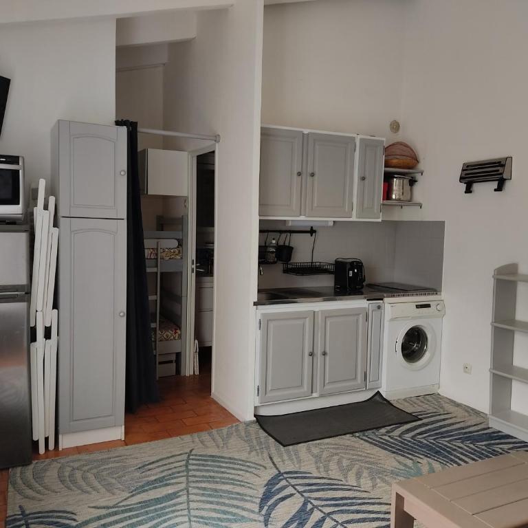Charmant T3 climatisé avec terrasse, proche plage & parking privé - 4/6 pers, Gruissan - FR-1-796-7 - Appartamento - 12