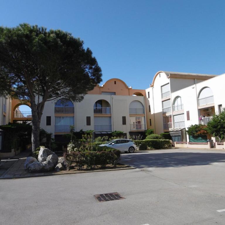 **Gruissan : T2 cosy avec piscine, parking privé, proche plage et commerces** - FR-1-796-8 - Appartamento - 11