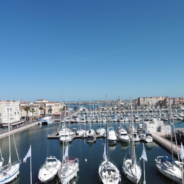 Gruissan: T3, 4 Pers, Piscine, Parking, Proche Commerce, Environnement Calme, Accès Plage - FR-1-796-14 - Appartamento - 13