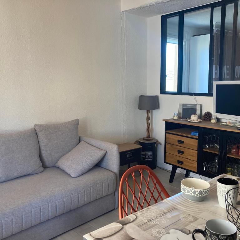 Gruissan: T2 Mezzanine 6 pers, proche plage, parking privé - FR-1-796-35 - Appartamento - 4