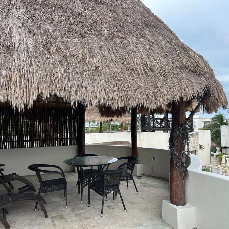 Blue angel 11 a pasos de las playa y la 5av - One-Bedroom Family Apartment - 24