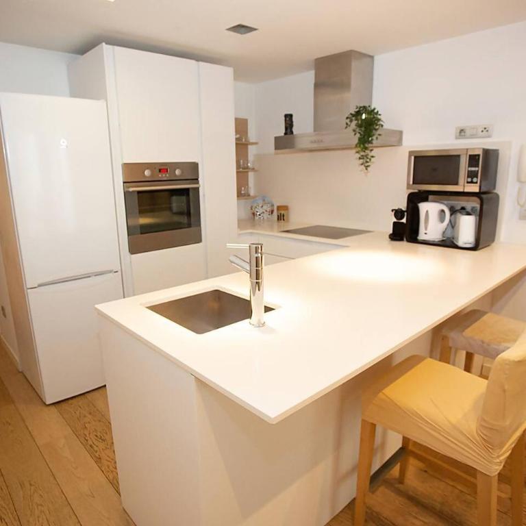 LovelyLoft San Fernando 8 - Three-Bedroom Apartment - 12