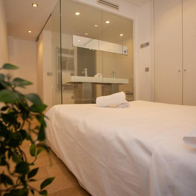 LovelyLoft San Fernando 8 - Three-Bedroom Apartment - 15