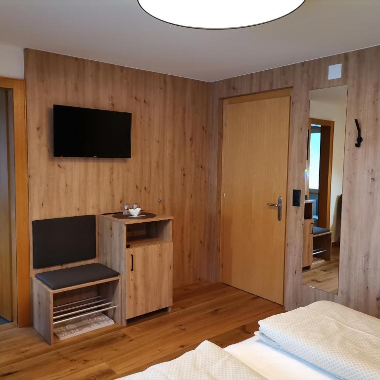 Haus Tuklar - Habitación Doble Estándar con ducha - 2