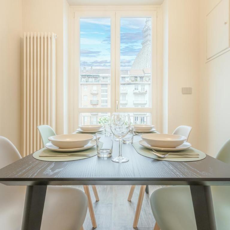 Appartamenti Vista Mole, Centro a 15 min - Luxury Suites & fast WiFi - Appartamento Deluxe con 2 Camere da Letto - 12