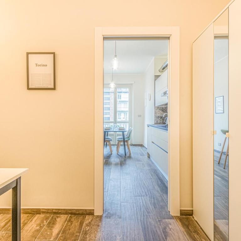 Appartamenti Vista Mole, Centro a 15 min - Luxury Suites & fast WiFi - Appartamento Deluxe con 2 Camere da Letto - 8