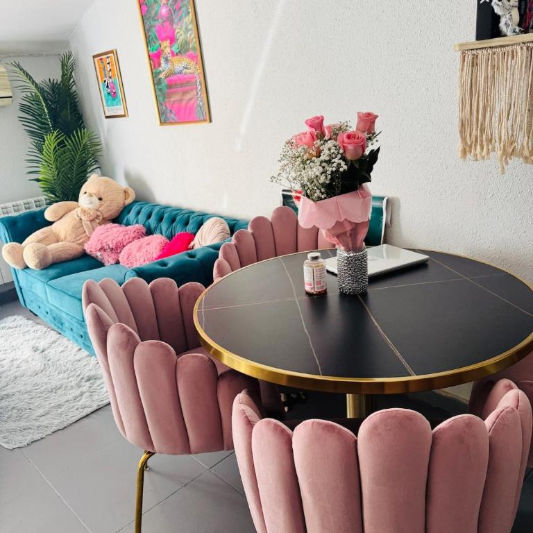 Habitación privada con balcón en Madrid Centro - Sol - Standard Single Room with Shared Bathroom - 11