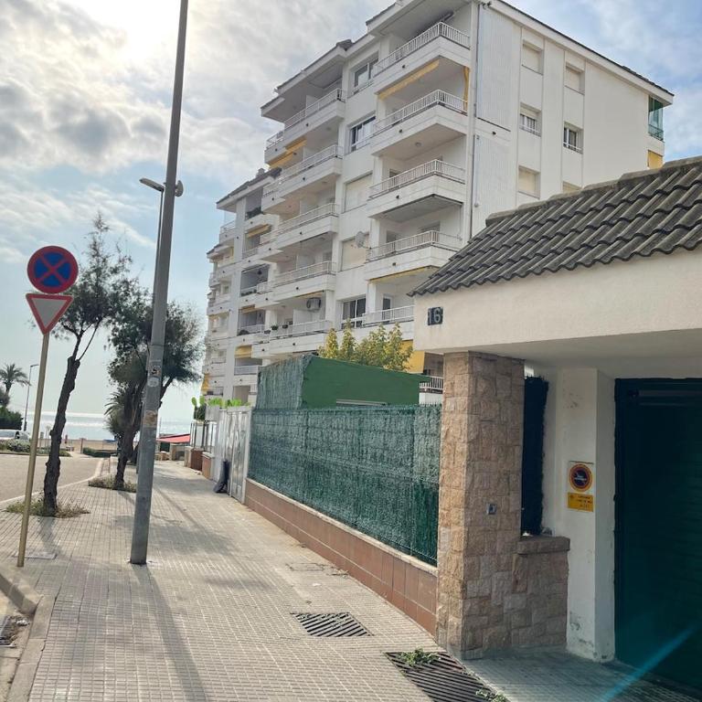 Lloret de Mar Coastal Retreat Just Steps from the Beach - Apartamento de 1 dormitorio - 25