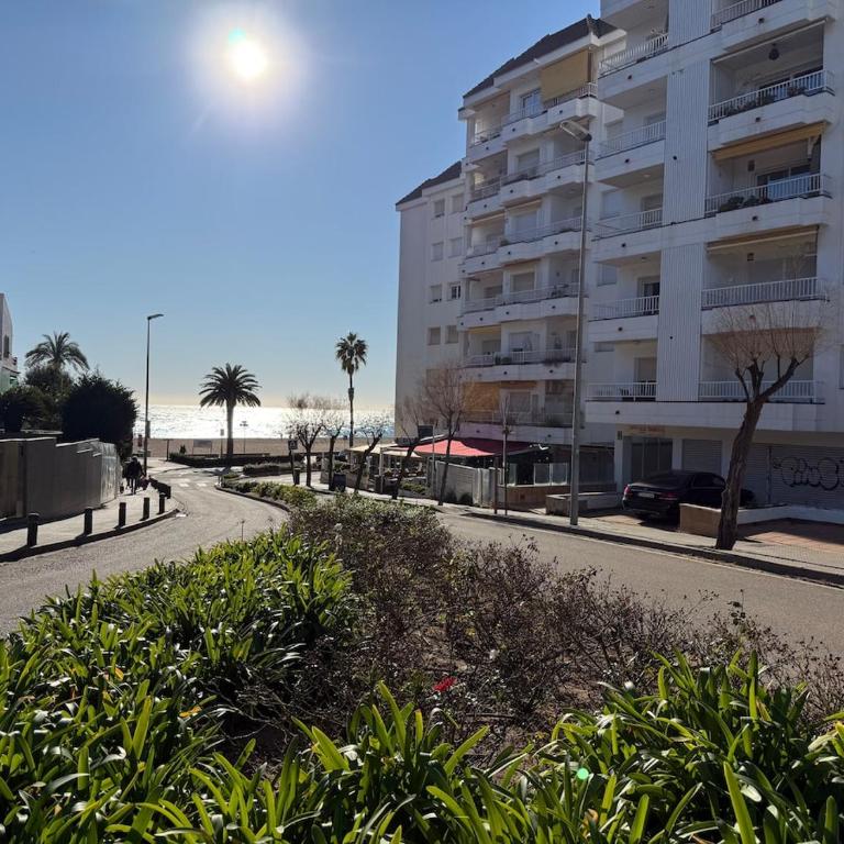 Lloret de Mar Coastal Retreat Just Steps from the Beach - Apartamento de 1 dormitorio - 43