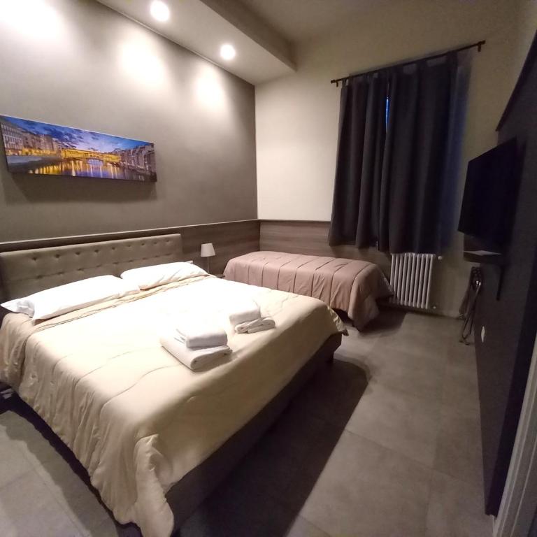 La Corte di Firenze Bed and Breakfast - Camera Tripla con Bagno Privato - 1