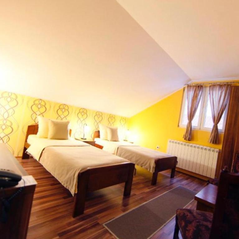 Rooms SQUARE Belgrade - Dvokrevetna Soba sa Zasebnim Krevetima i Kupatilom - 6