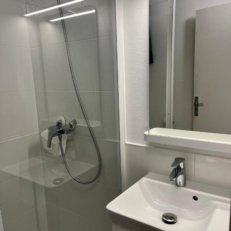 Studio vue mer-port Arcachon - Studio Lit Queen-Size de Luxe - 11