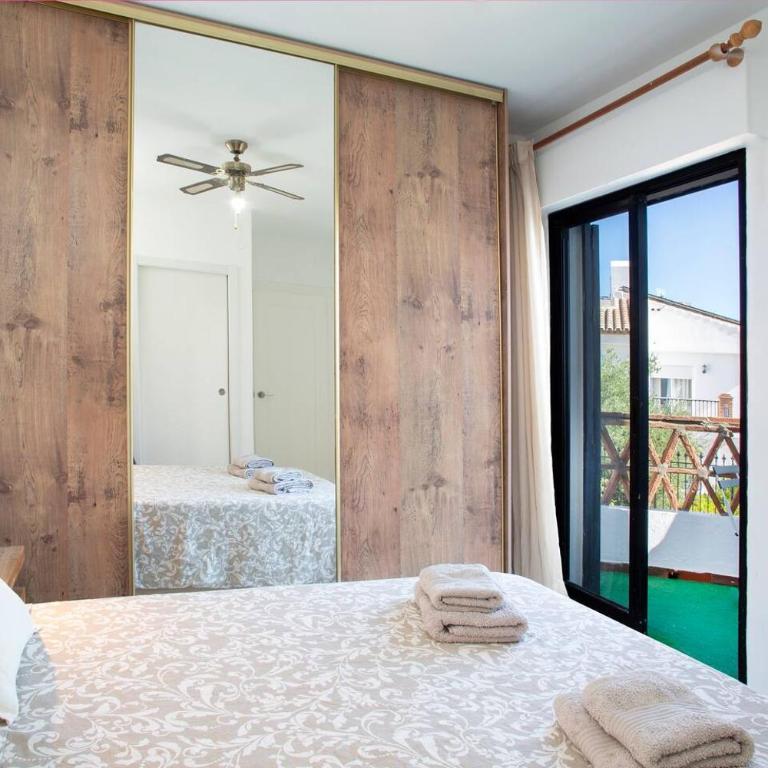 Cozy Apartment with Terrace - Apartamento - 3