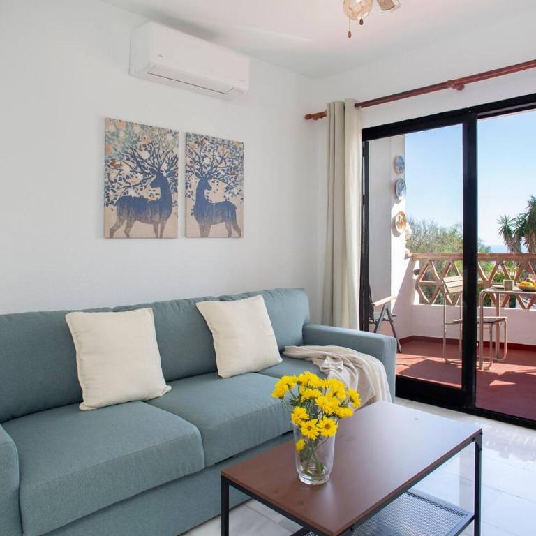 Cozy Apartment with Terrace - Apartamento - 4